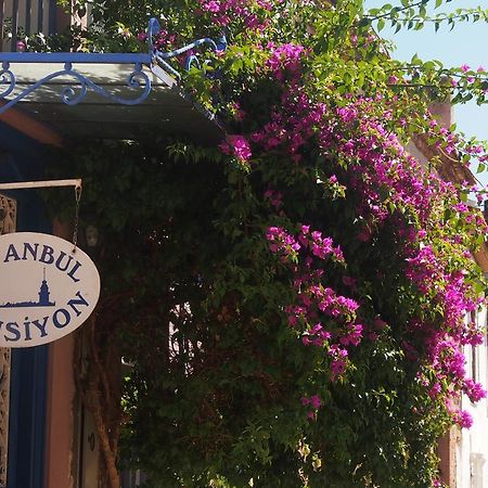 Istanbul Pension Ayvalik Exterior photo