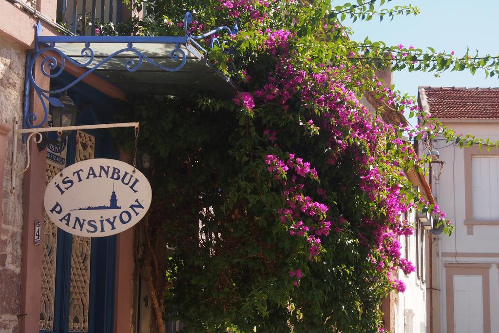 Istanbul Pension Ayvalik Exterior photo