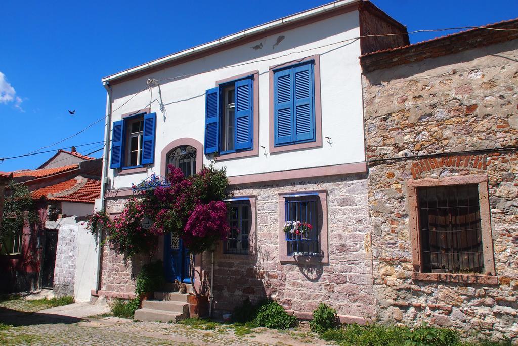 Istanbul Pension Ayvalik Exterior photo