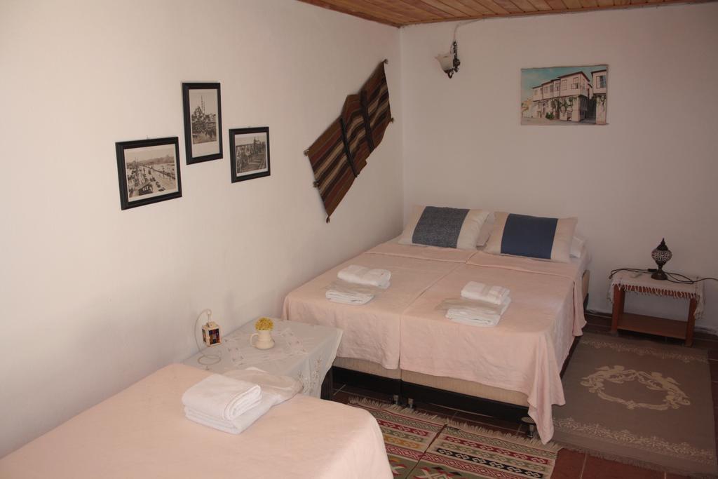 Istanbul Pension Ayvalik Exterior photo