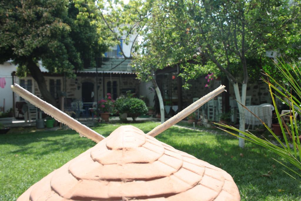 Istanbul Pension Ayvalik Exterior photo