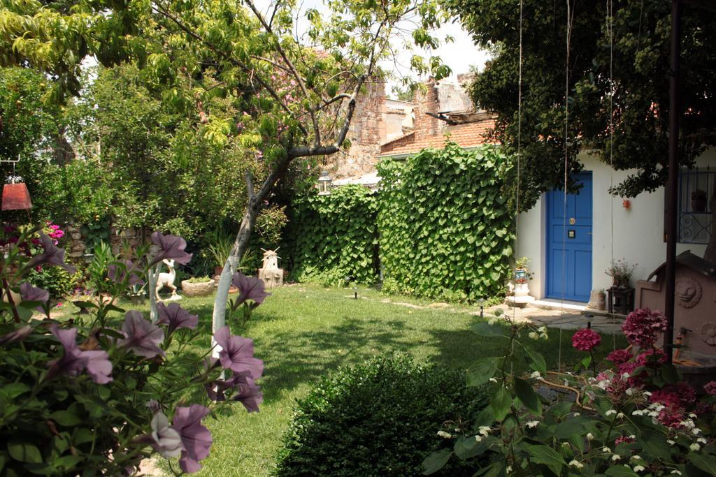 Istanbul Pension Ayvalik Exterior photo