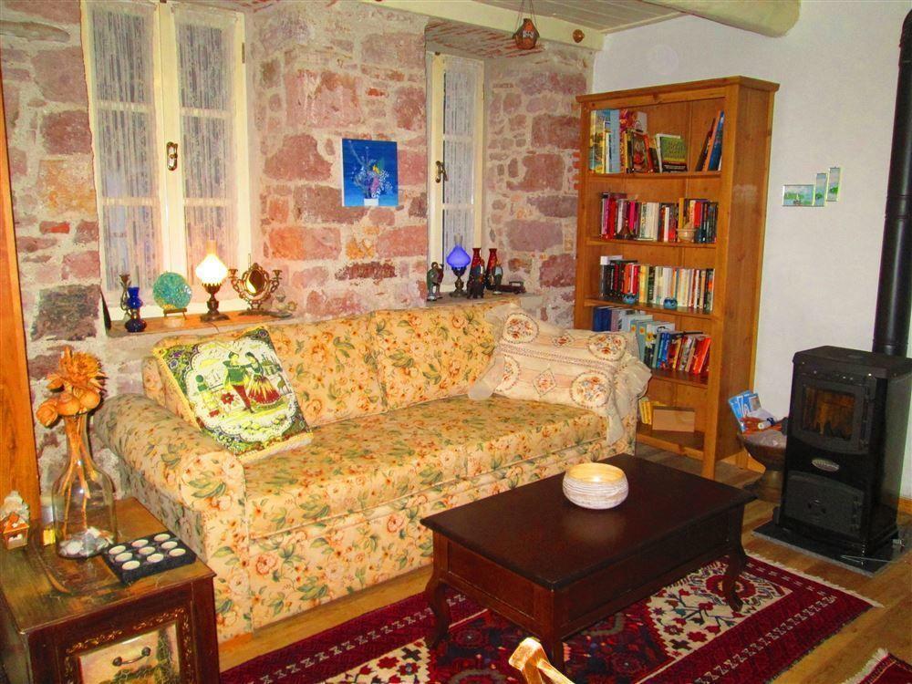 Istanbul Pension Ayvalik Exterior photo
