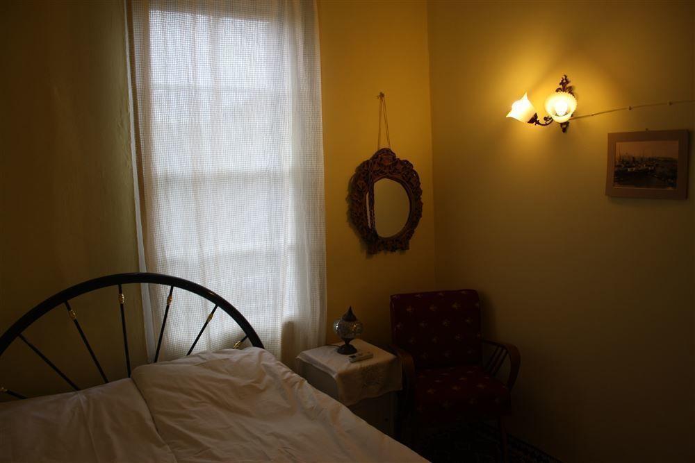 Istanbul Pension Ayvalik Exterior photo